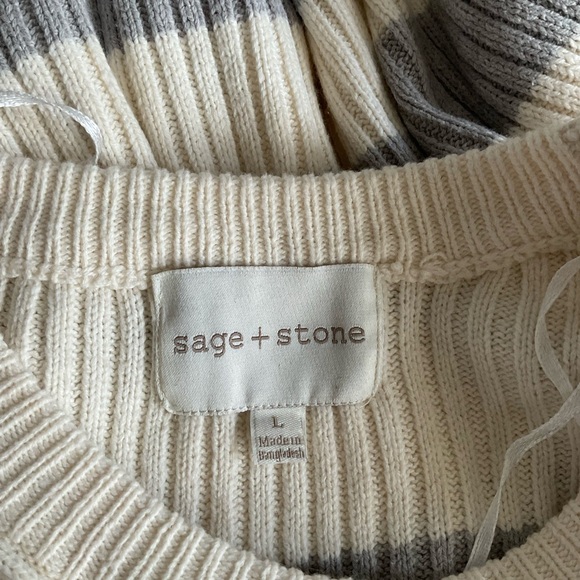 Gray and Cream Crew Neck Cropped Sweater - Picture 3 of 4